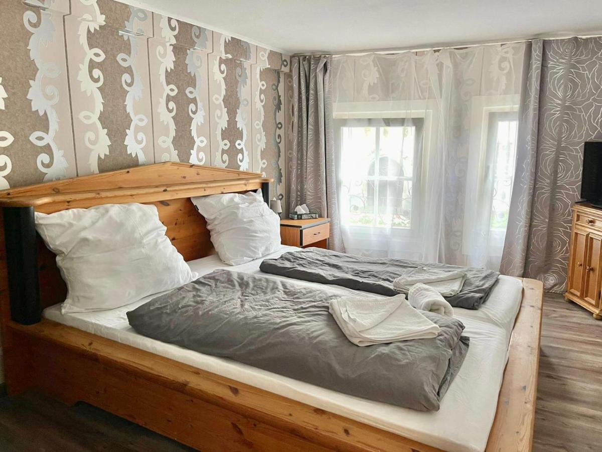 The Burgklause Boutique Hotel Linz am Rhein Eksteriør billede