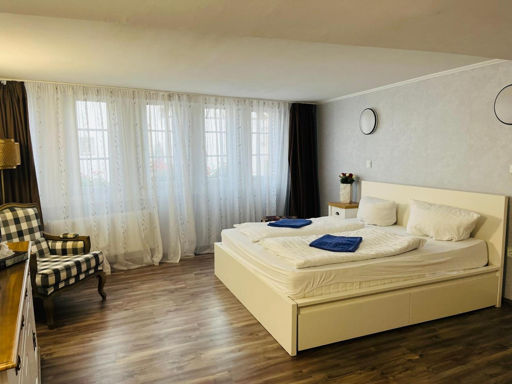 The Burgklause Boutique Hotel Linz am Rhein Eksteriør billede